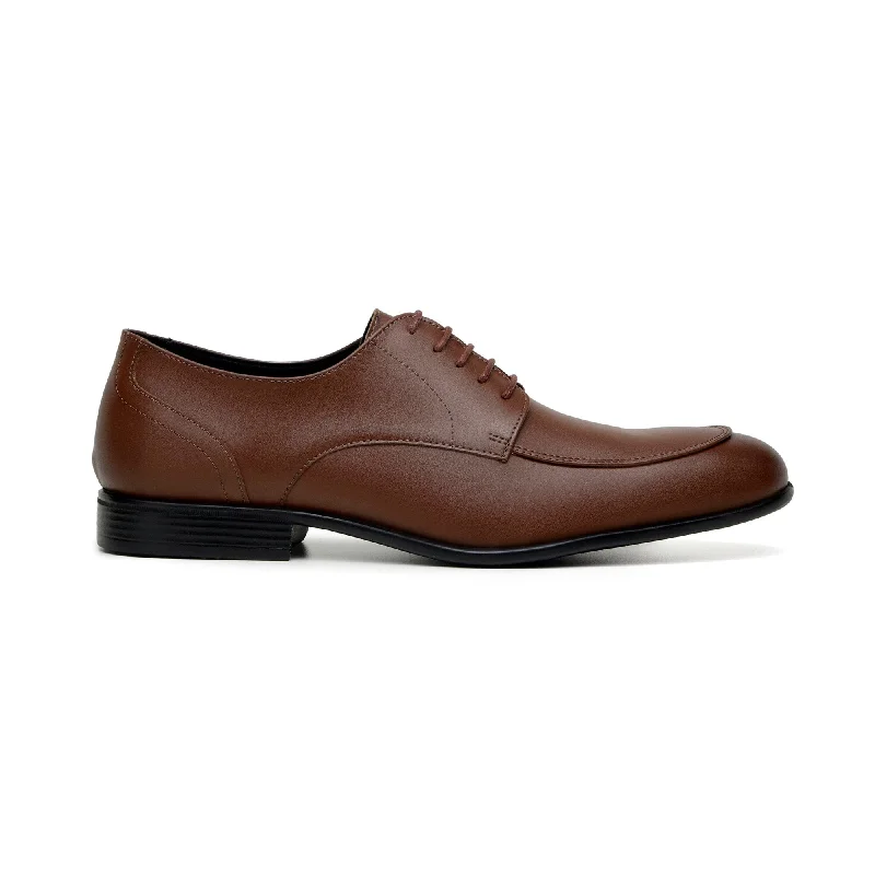 'Adrian' men's classic oxford in vegan leather by Zette Shoes - cognac