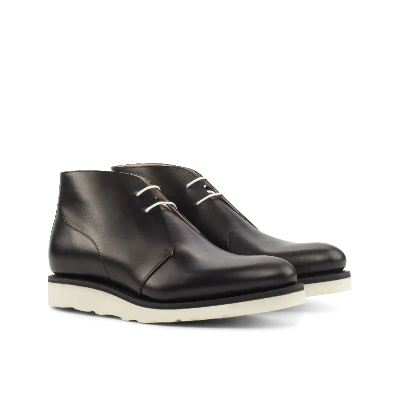 DapperFam Vivace in Black Men's Italian Leather Chukka