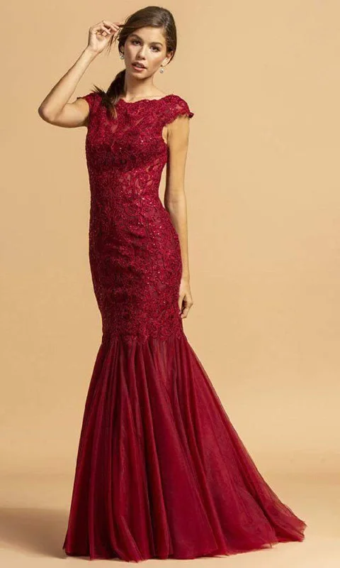 Women's High-Fashion Attire Trevi Collection - L2093 Cap Sleeve Applique Trumpet Dress