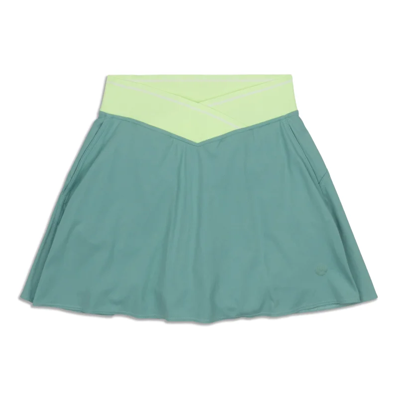 Relaxed Style V-Waist Mid-Rise Tennis Skirt - Resale