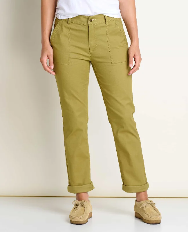 Women's High-Fashion Outfit Earthworks Pant