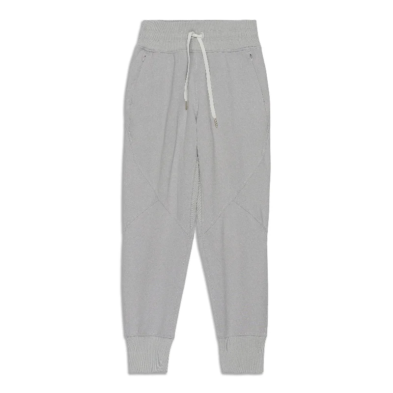 Elegant Women's Attire Metro Miles Jogger - Resale