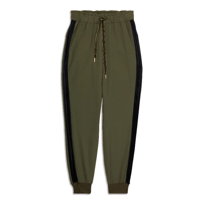 Trendy Women's Apparel On The Fly Jogger - Resale